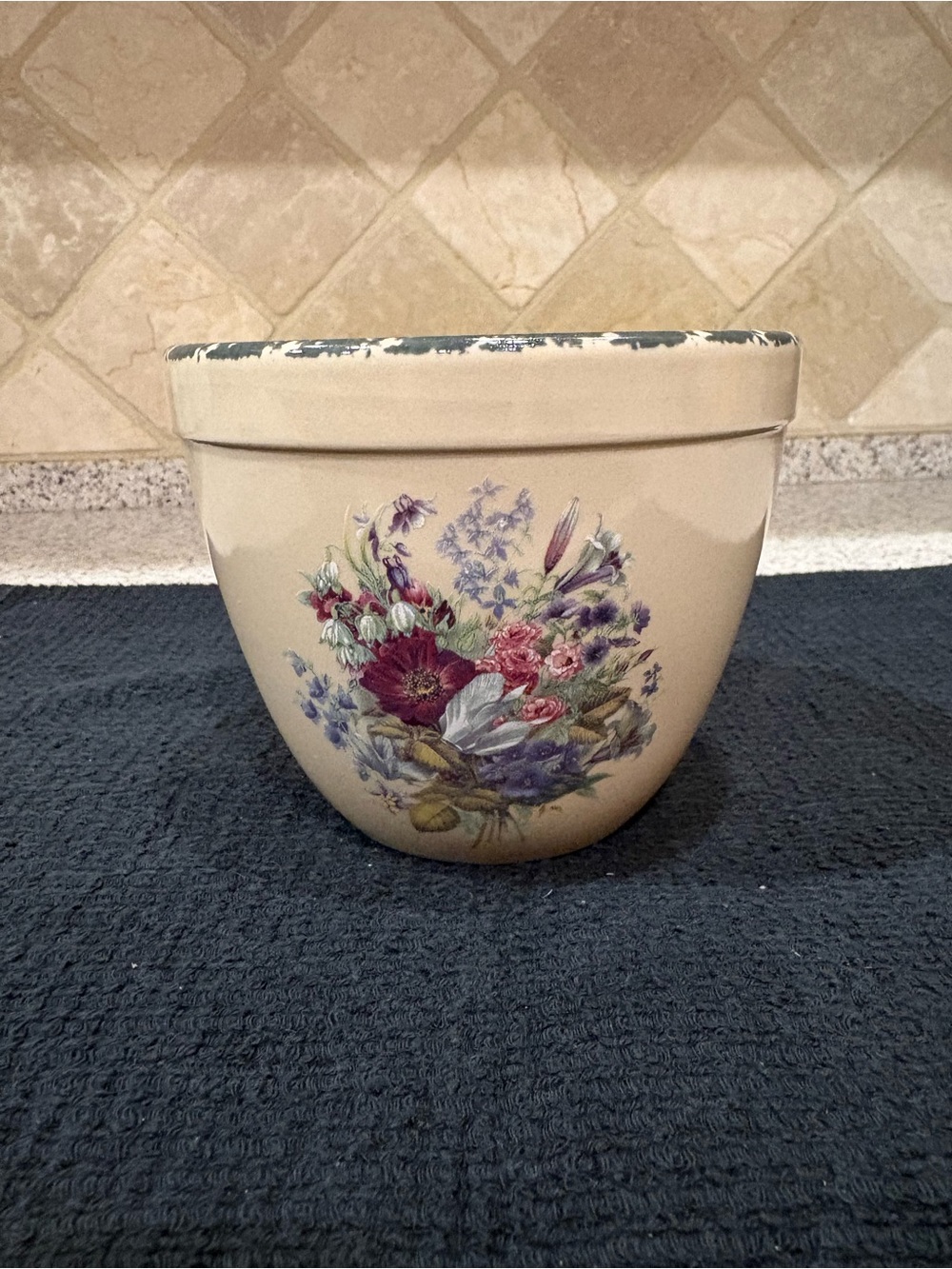 Home & Garden Party Floral Bean Pot.